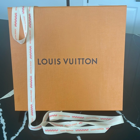 Louis Vuitton Other - LOUIS VUITTON Magnetic Lid Gift Box & Ribbon